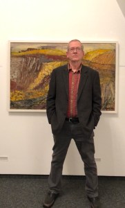Siegfried Böhning, Schloss Dryburg, Vernissage 2025, der Künstler vor seinem Bild Weite Felder