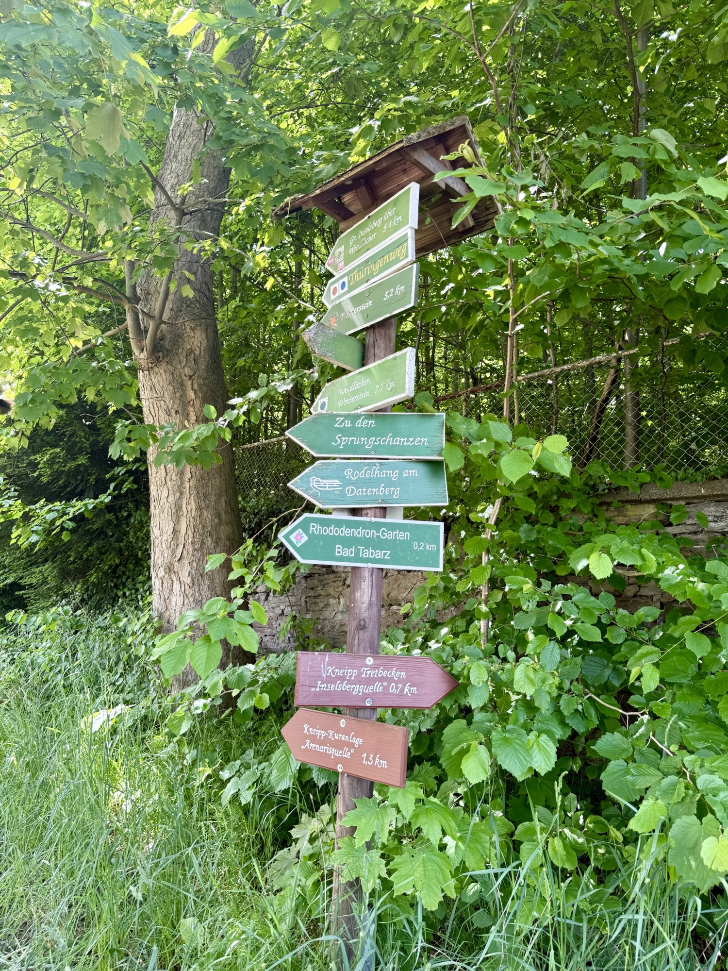 Rhododendrongarten Bad Tabarz Wanderschilder Ende Max-Alvary-Str.
